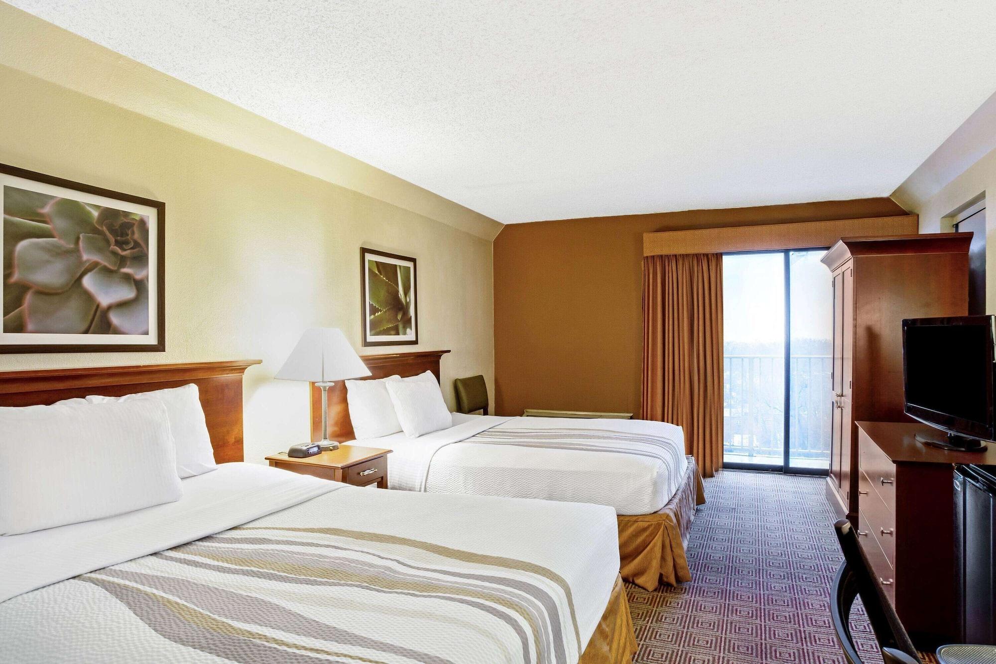 La Quinta By Wyndham / New York City 3*