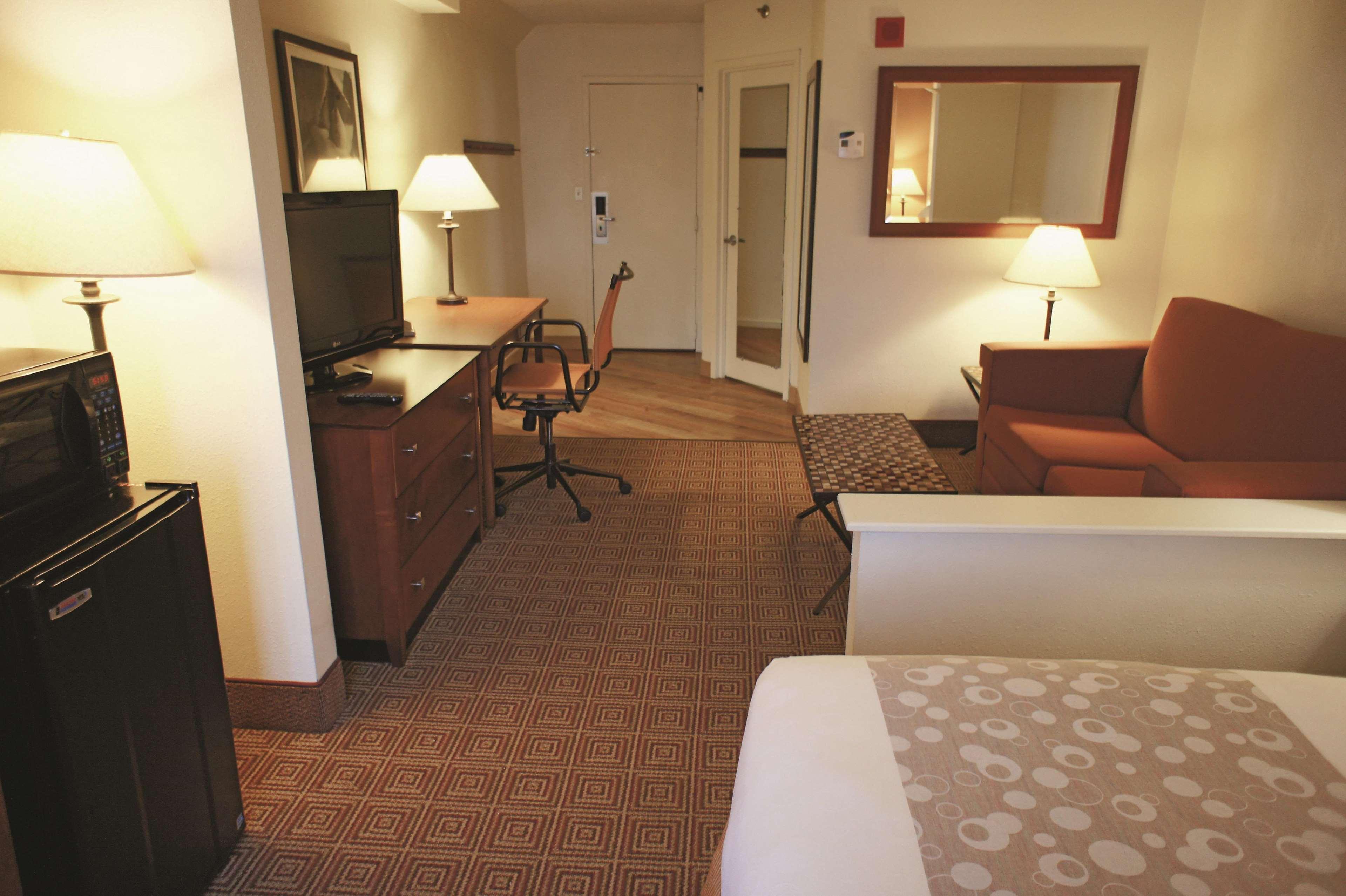 La Quinta By Wyndham / New York Stamford