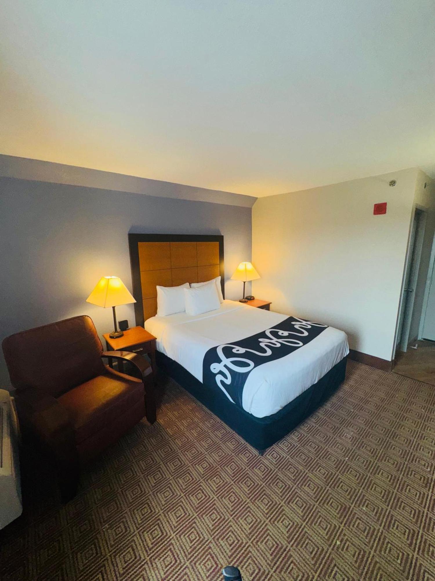 Hotel La Quinta By Wyndham / New York 3*