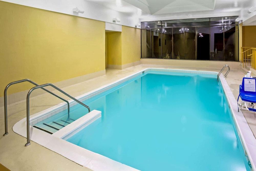 La Quinta By Wyndham / New York City Hotel Stamford